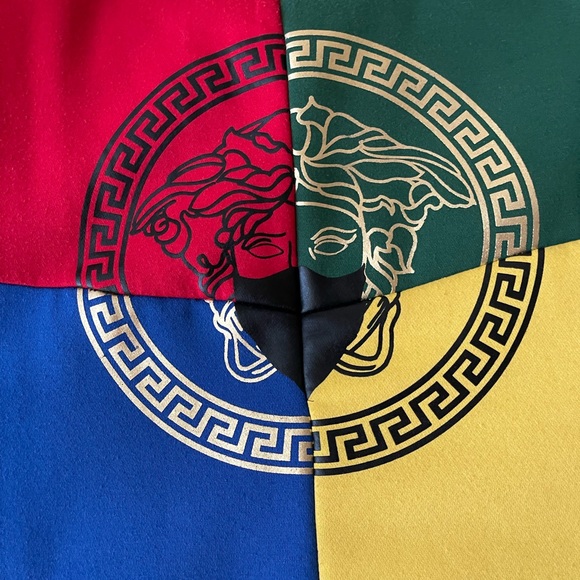 HUDSON pre-owned blocked red/green/blue/yellow/black and gold sweater. Size (M). - Picture 4 of 11